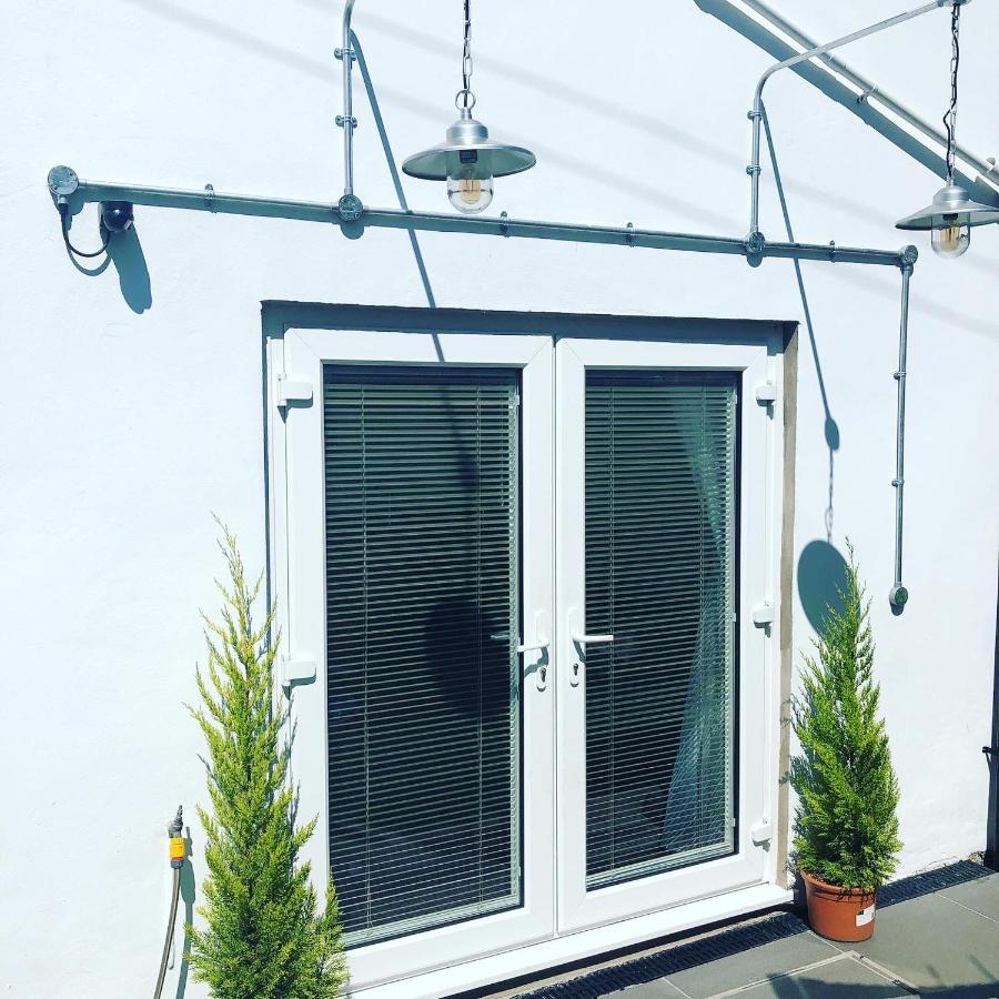 One One Five Apartment Swansea Exterior foto